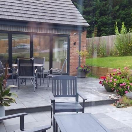 The Highlands - 5 Bed 5 Bath - Huge Sociable House Villa Exning Exterior photo